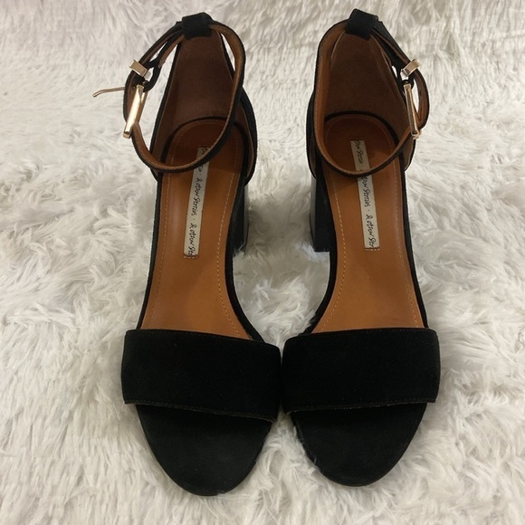& OTHER STORIES BLACK SUEDE WOMEN SANDALS WITH BLOCK HEEL. SIZE-37, US 7. - Picture 3 of 10